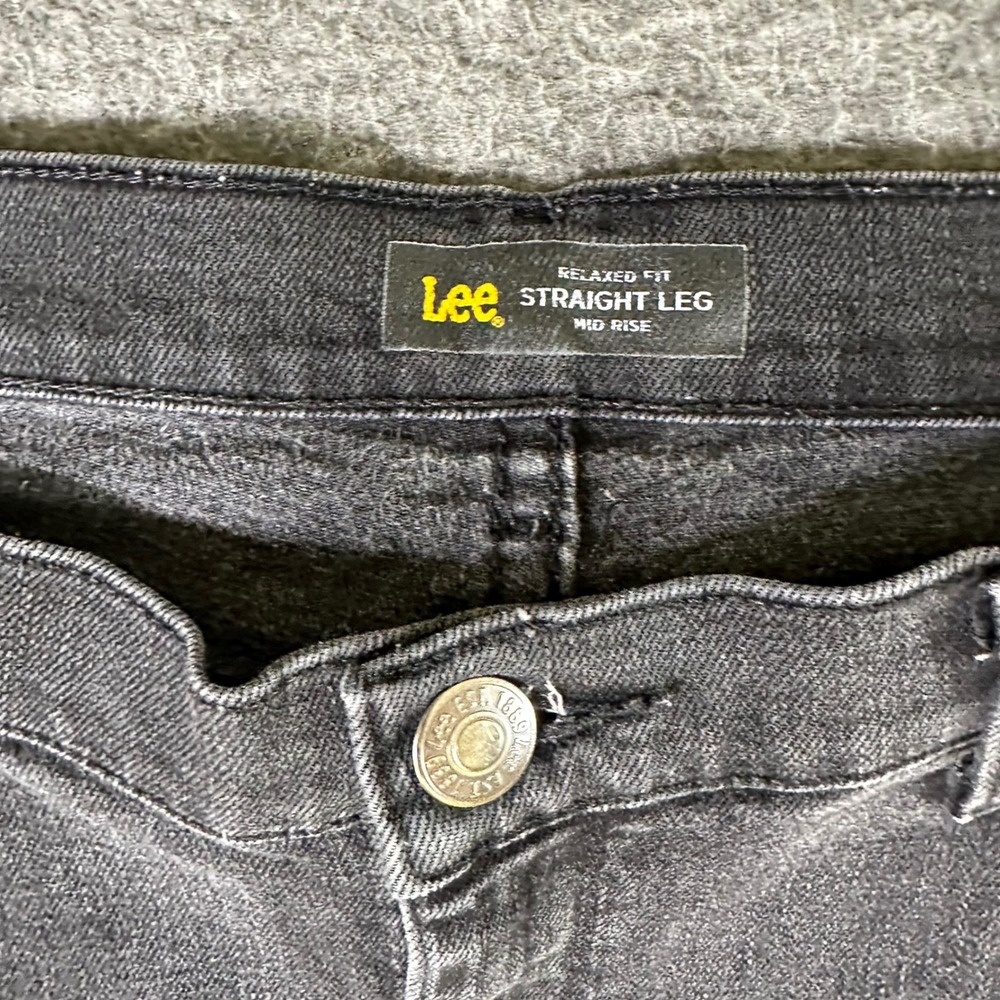 Lee Jeans Women's Size 14 Tall Black Wash Relaxed Fit Straight Leg Mid Rise - Picture 2 of 8